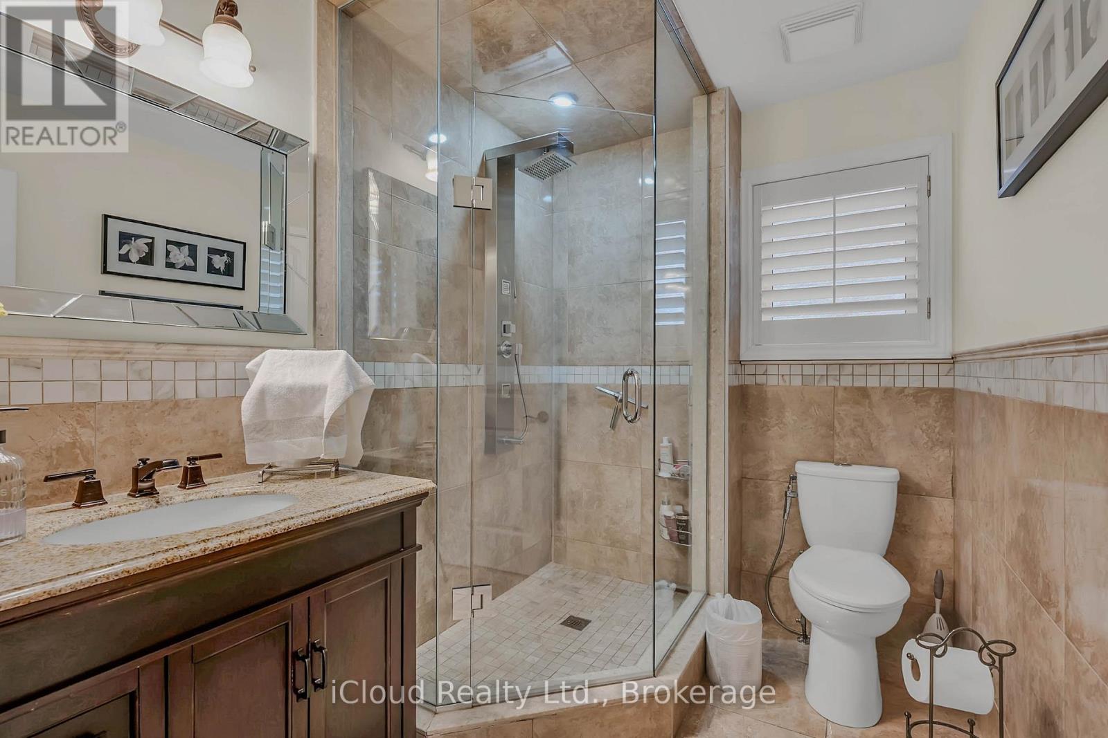 1370 Pickwick Drive, Mississauga, Ontario  L5V 2H4 - Photo 13 - W13025372