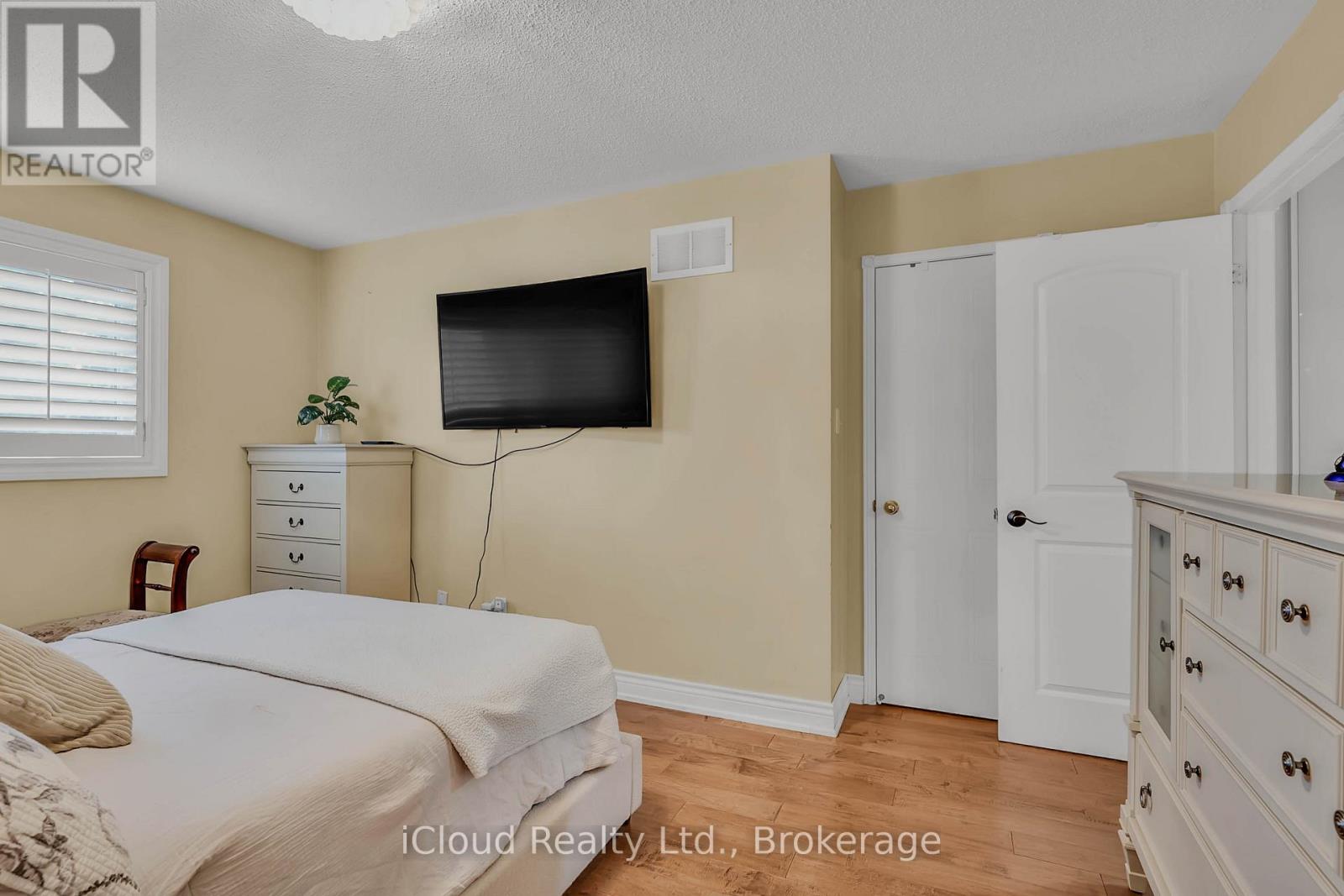 1370 Pickwick Drive, Mississauga, Ontario  L5V 2H4 - Photo 18 - W13025372