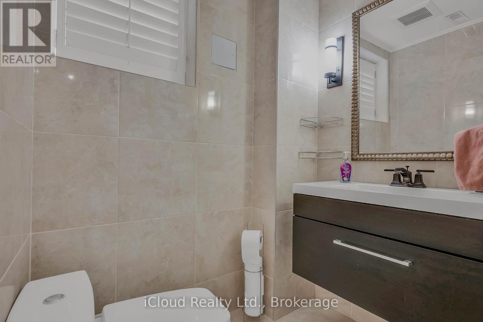 1370 Pickwick Drive, Mississauga, Ontario  L5V 2H4 - Photo 28 - W13025372