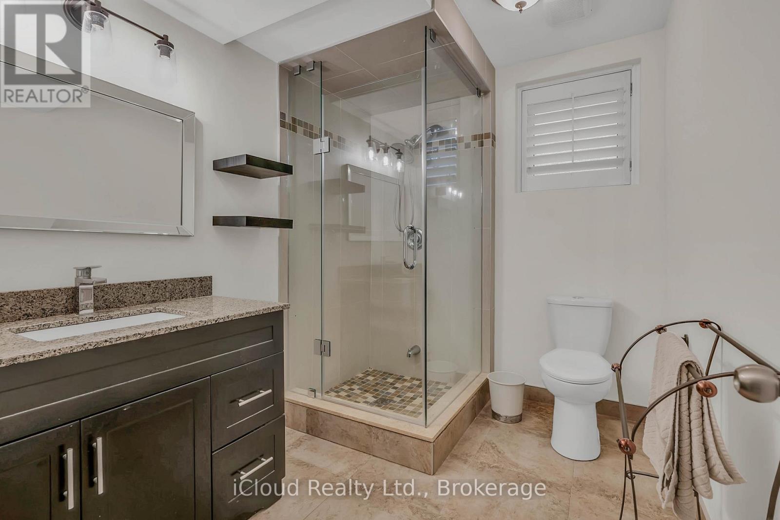 1370 Pickwick Drive, Mississauga, Ontario  L5V 2H4 - Photo 29 - W13025372