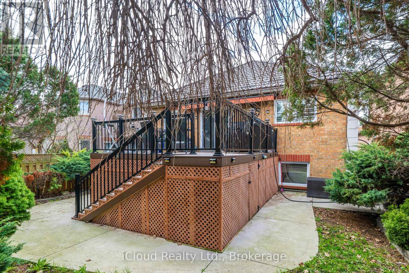 1370 Pickwick Drive, Mississauga, Ontario  L5V 2H4 - Photo 35 - W13025372