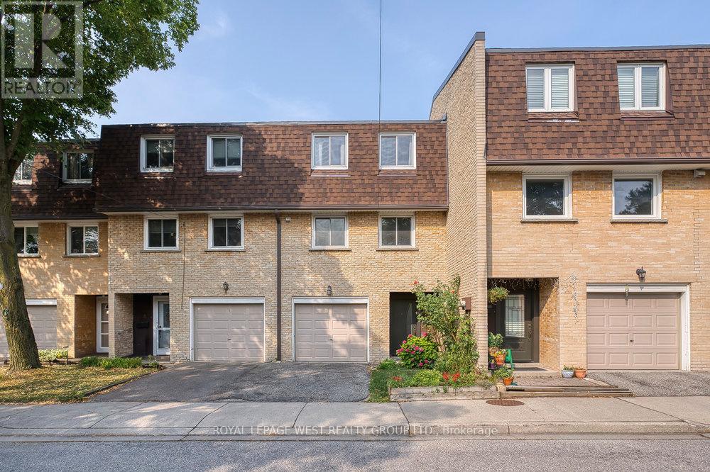 3 - 92 Twenty Ninth Street, Toronto, Ontario  M8W 3B2 - Photo 3 - W13025386