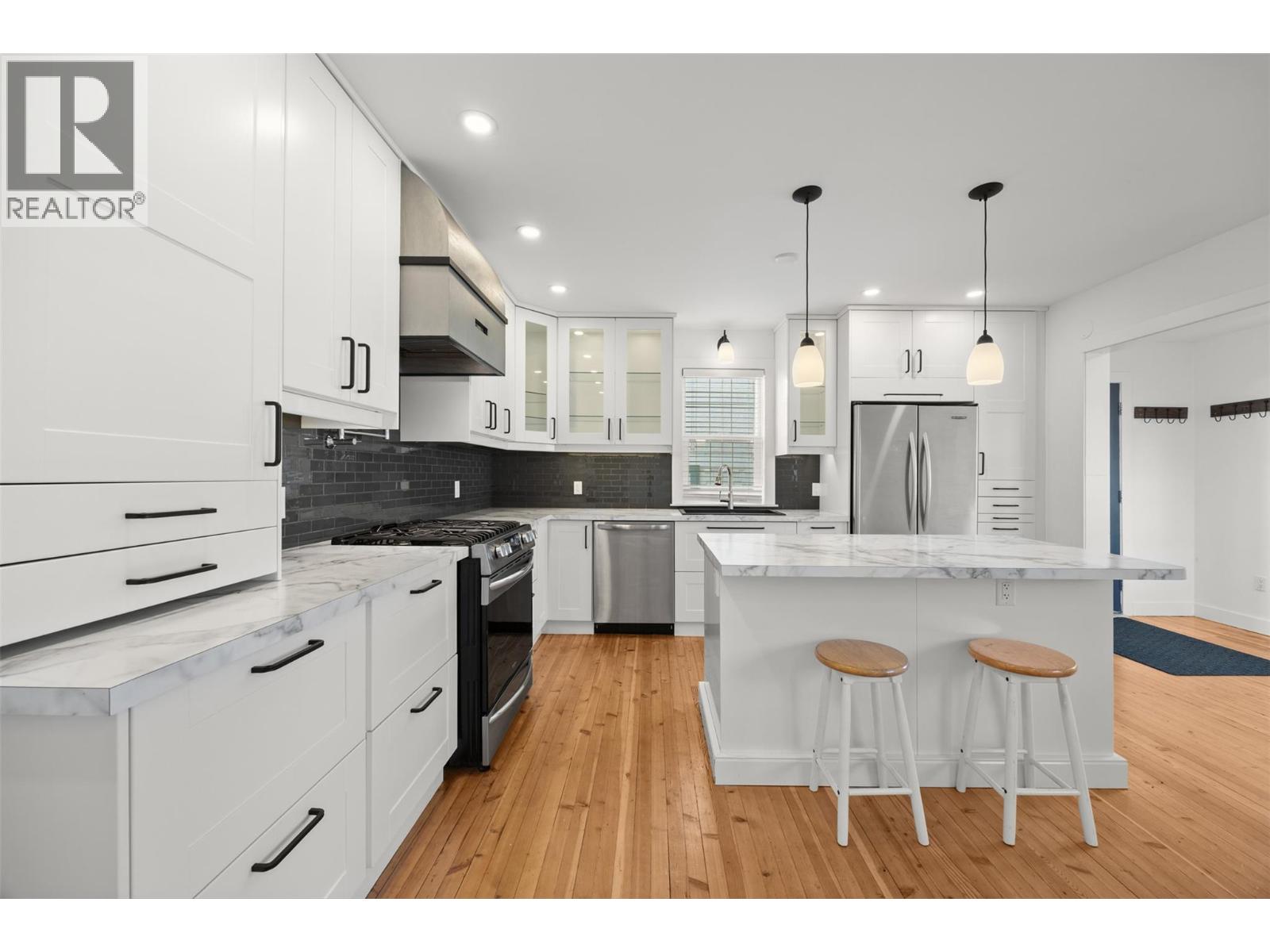 828 Sutherland Avenue, Kelowna, British Columbia  V1Y 5X5 - Photo 5 - 10384244