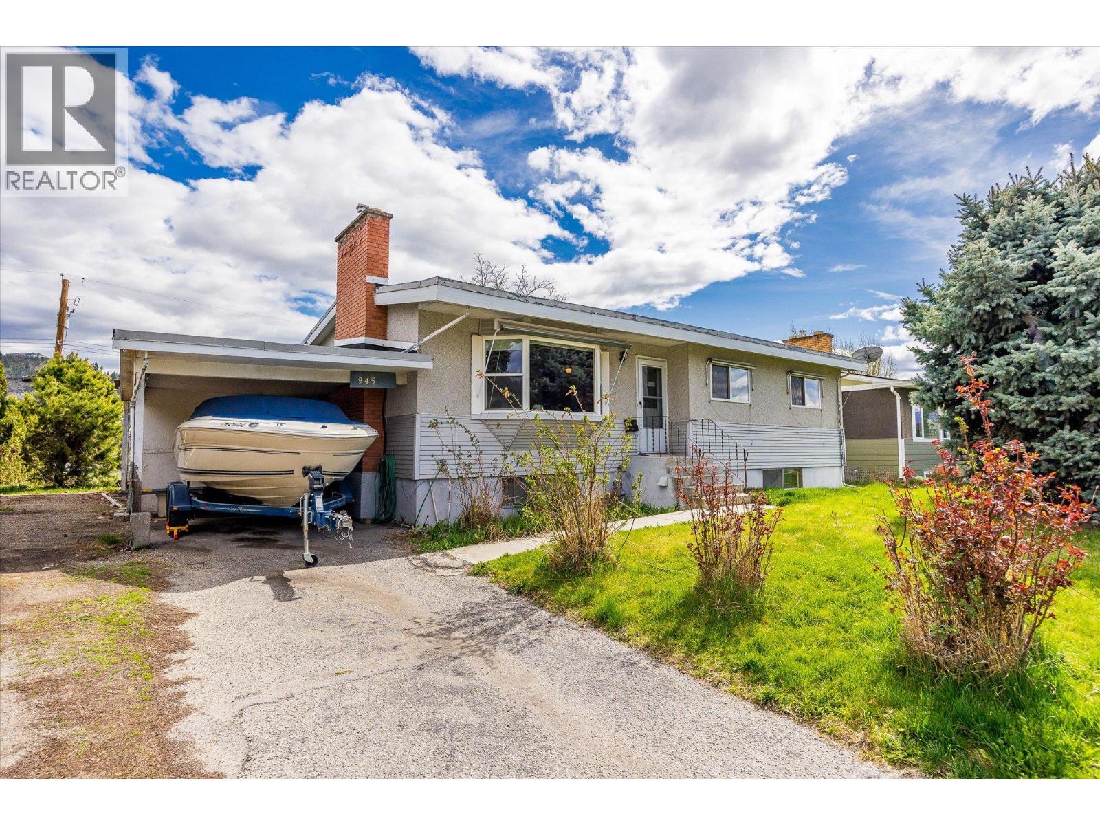 945 Kennedy Street, Kelowna, British Columbia  V1Y 4E9 - Photo 3 - 10383730