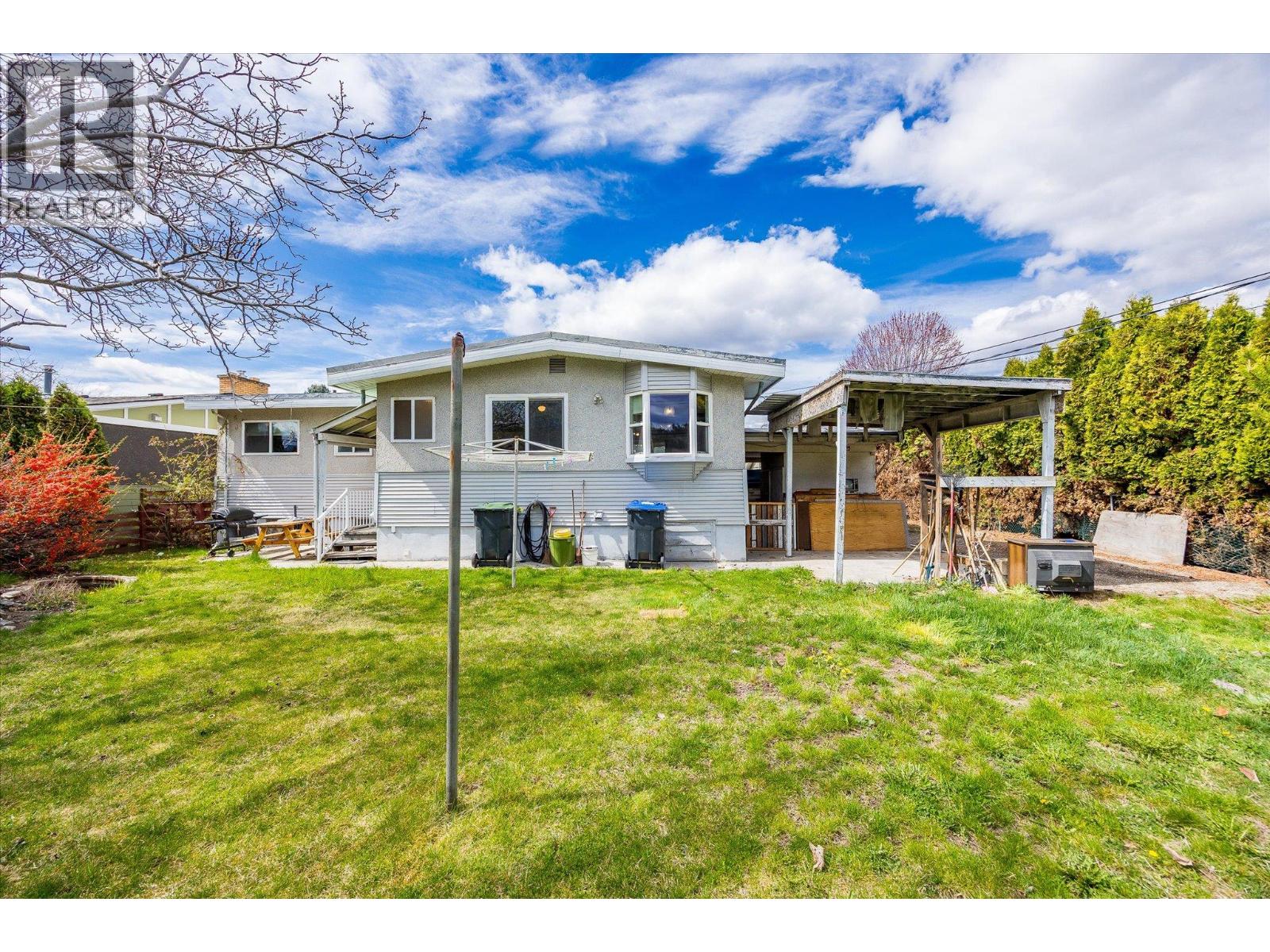 945 Kennedy Street, Kelowna, British Columbia  V1Y 4E9 - Photo 38 - 10383730