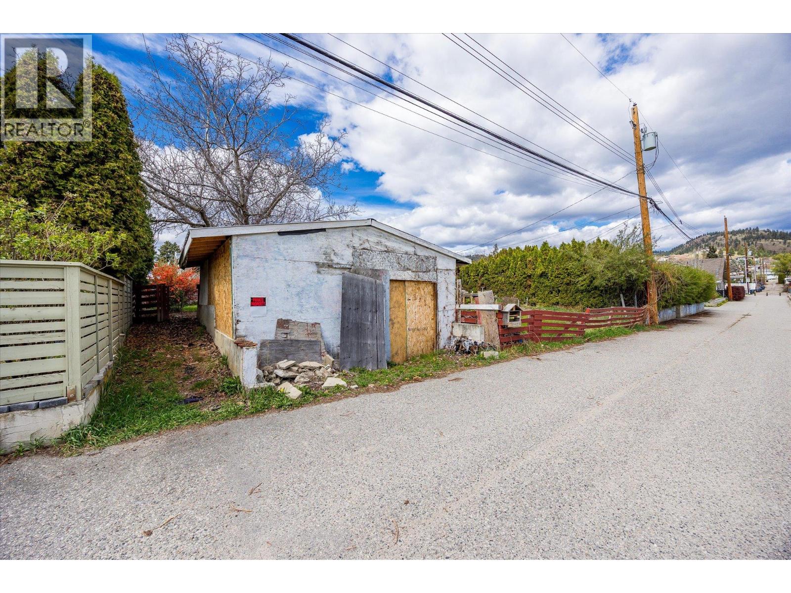 945 Kennedy Street, Kelowna, British Columbia  V1Y 4E9 - Photo 43 - 10383730