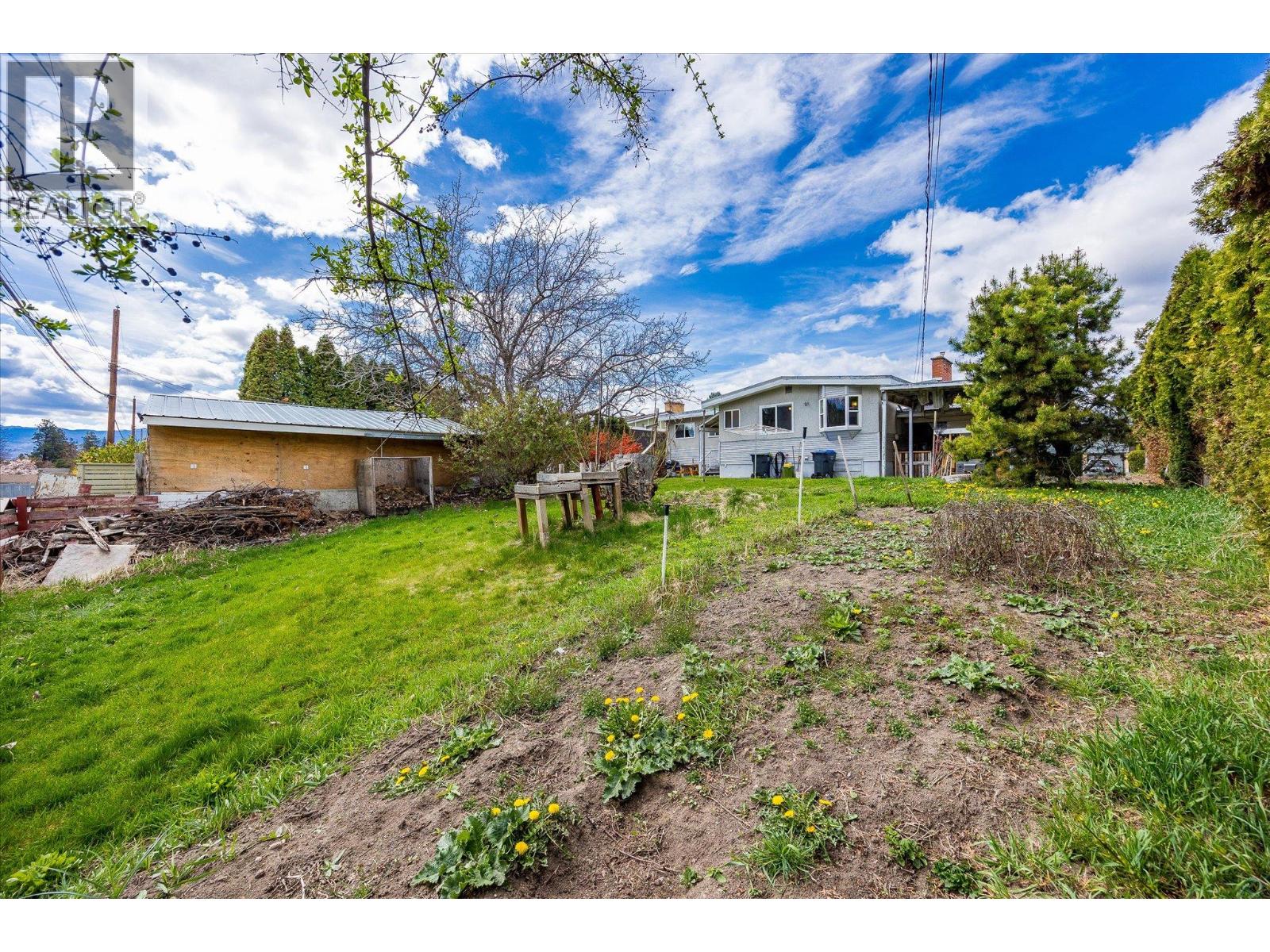 945 Kennedy Street, Kelowna, British Columbia  V1Y 4E9 - Photo 46 - 10383730