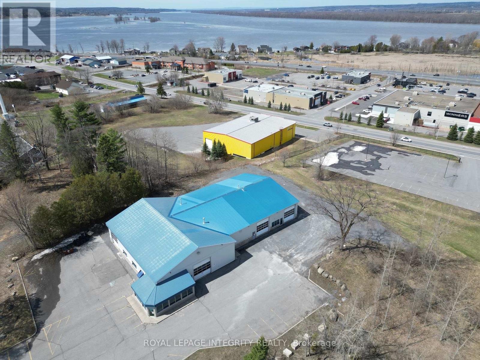 2724 Laurier Street, Clarence-Rockland, Ontario  K4K 1A2 - Photo 5 - X12070761