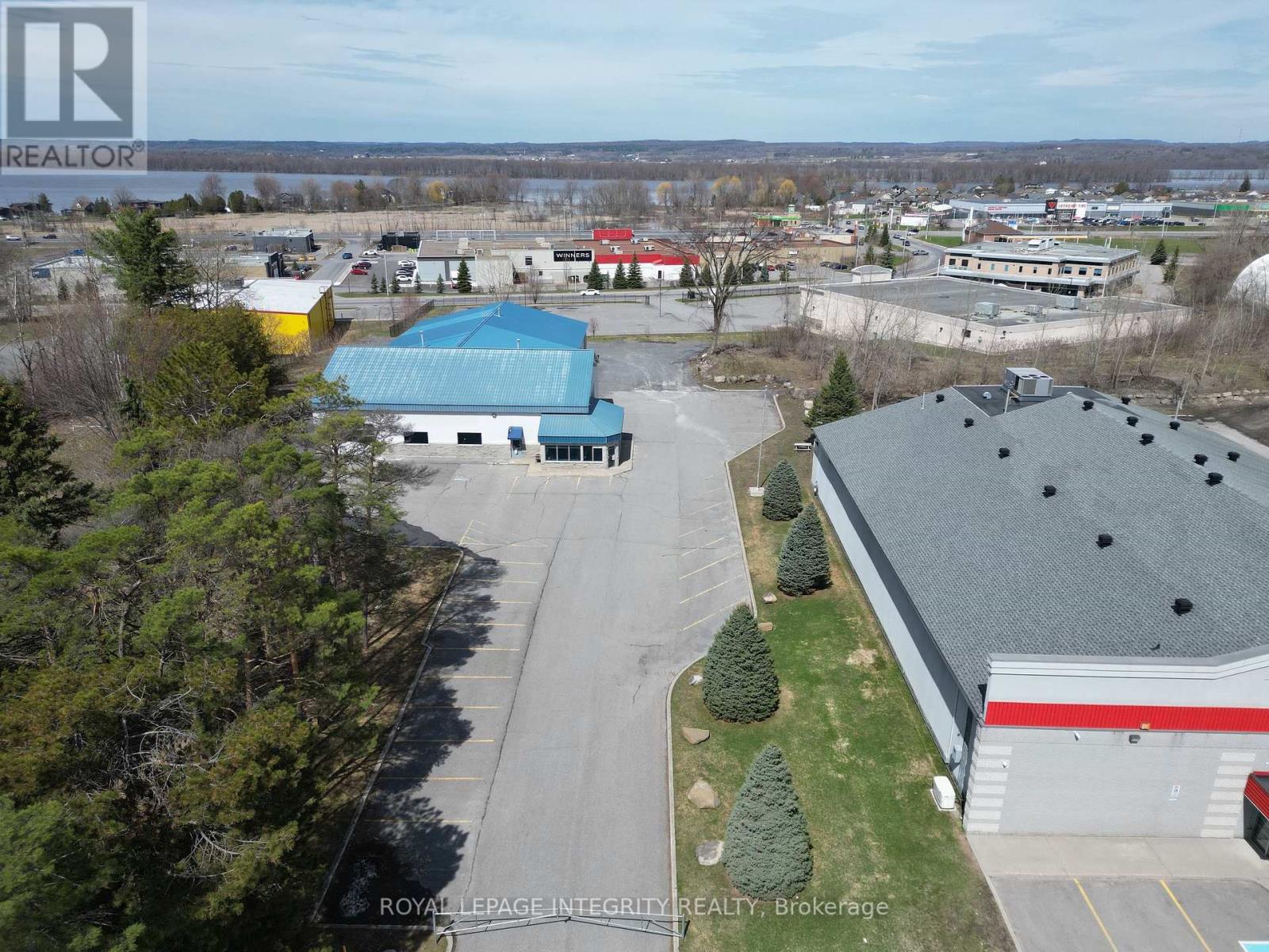 2724 Laurier Street, Clarence-Rockland, Ontario  K4K 1A2 - Photo 2 - X12070761