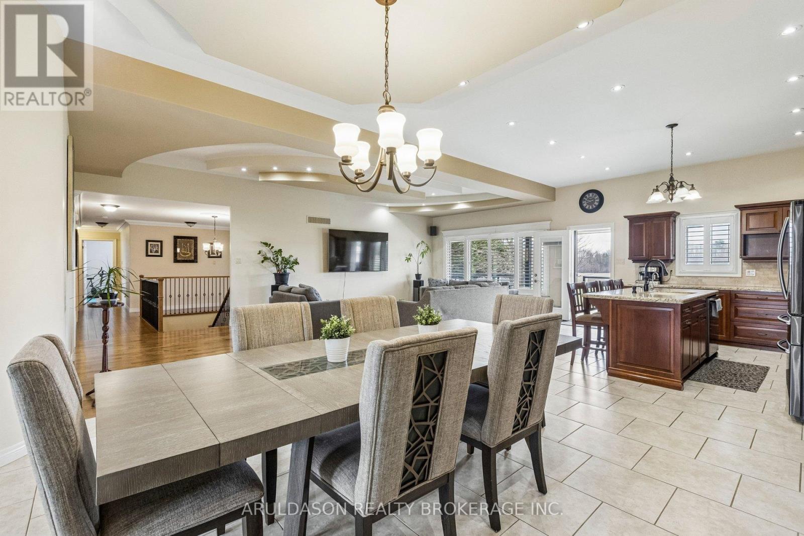 99 Brant School Road, Brantford, Ontario  N3T 5L4 - Photo 4 - X13025066