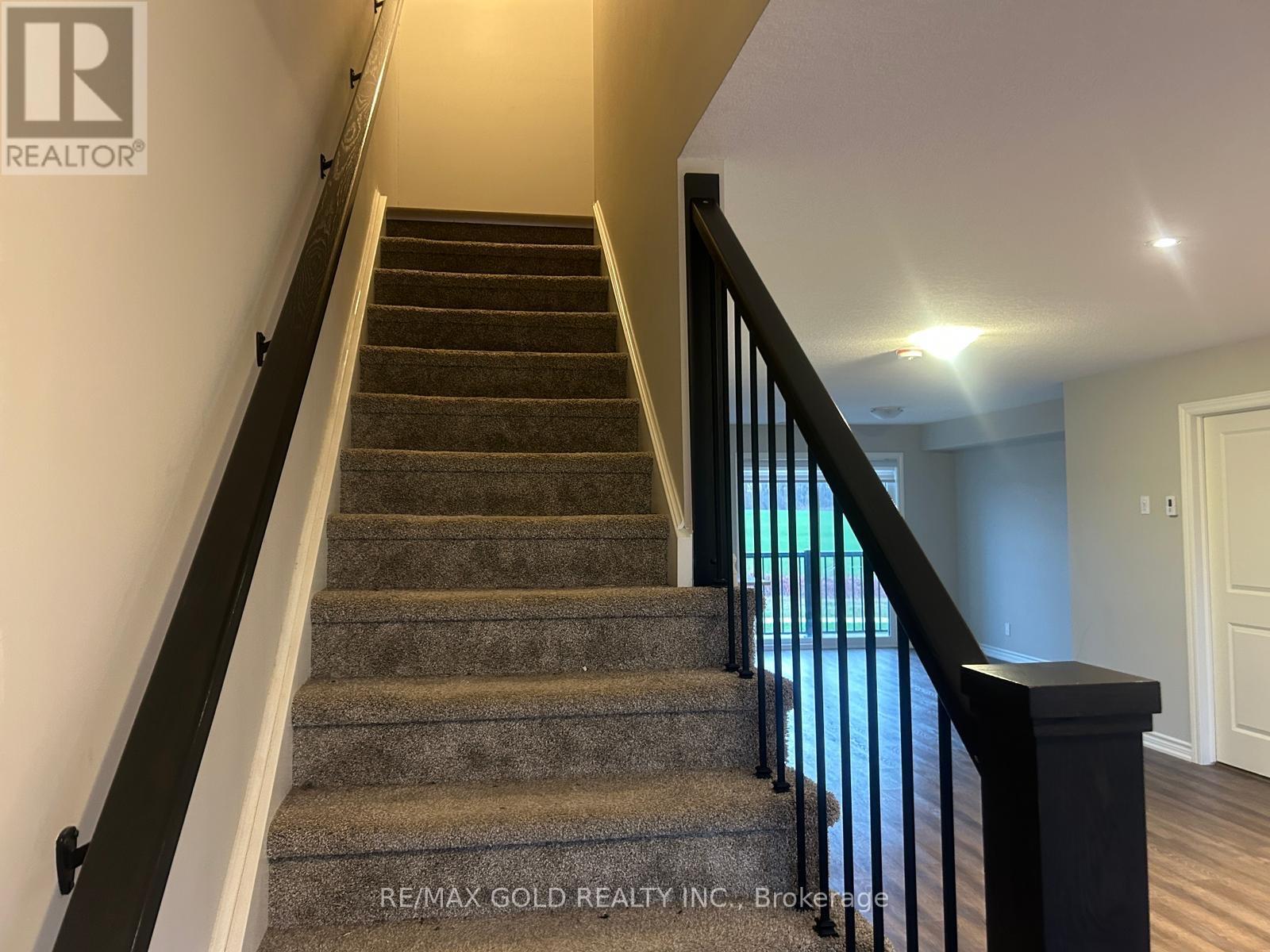 19 - 235 Chapel Hill Drive, Waterloo, Ontario  N2R 0S4 - Photo 10 - X13025078