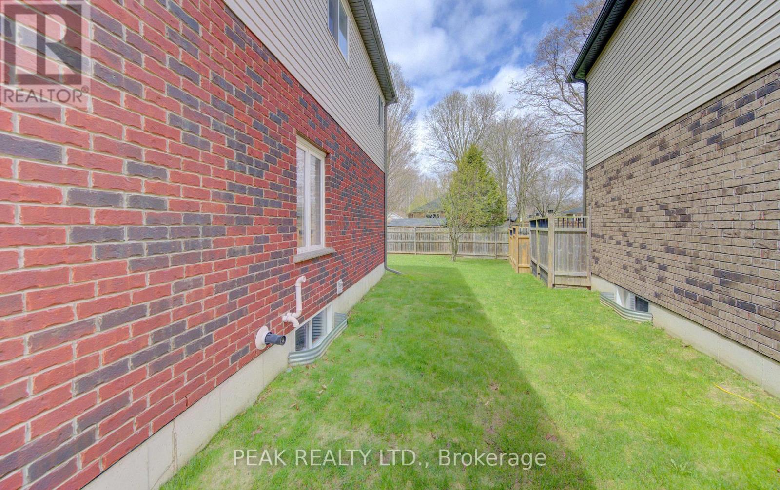 64 Walter Perry Place, Wilmot, Ontario  N3A 0B4 - Photo 37 - X13025092