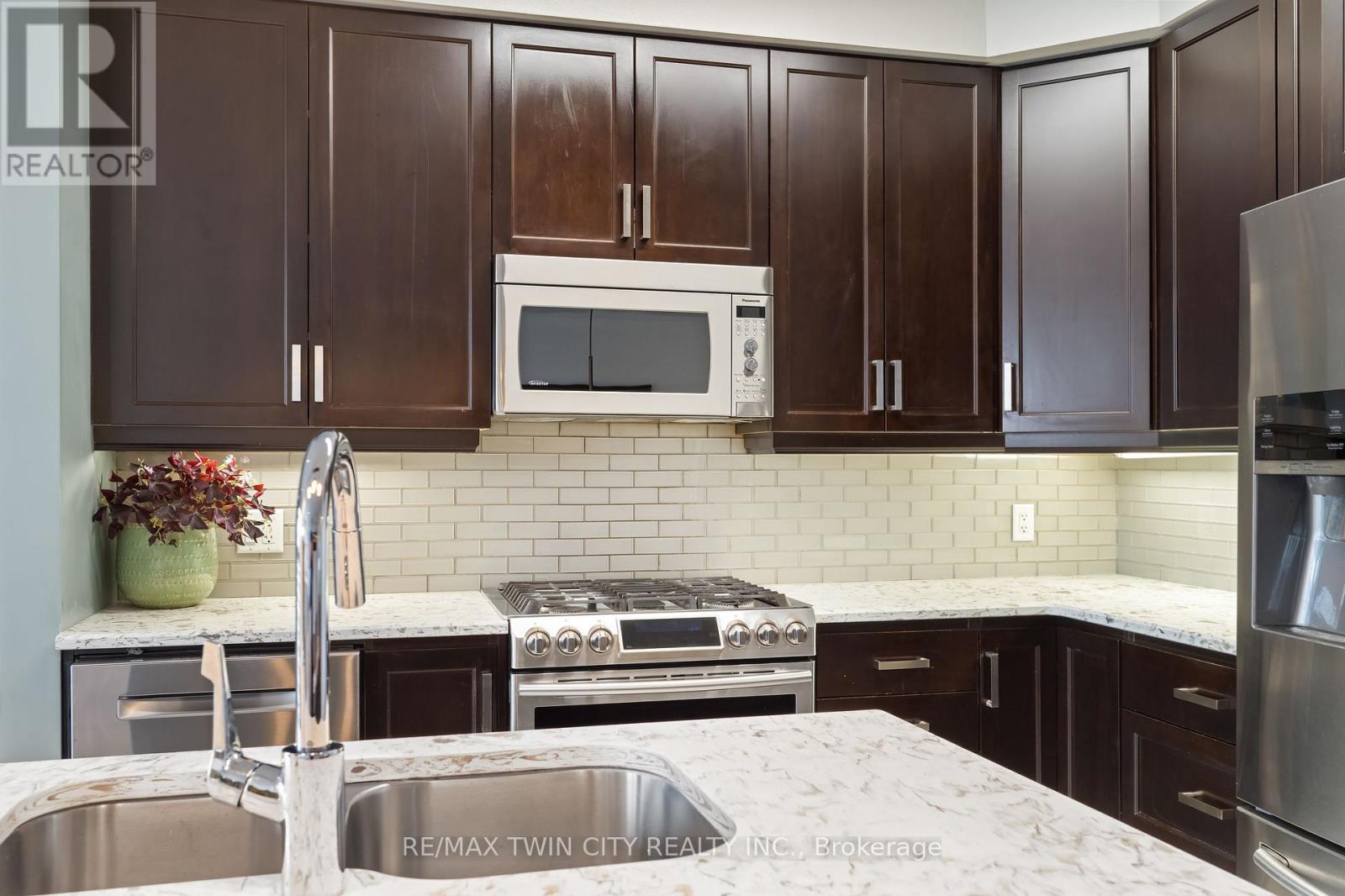 50 Greenwater Street, Kitchener, Ontario  N2R 0H2 - Photo 11 - X13025200