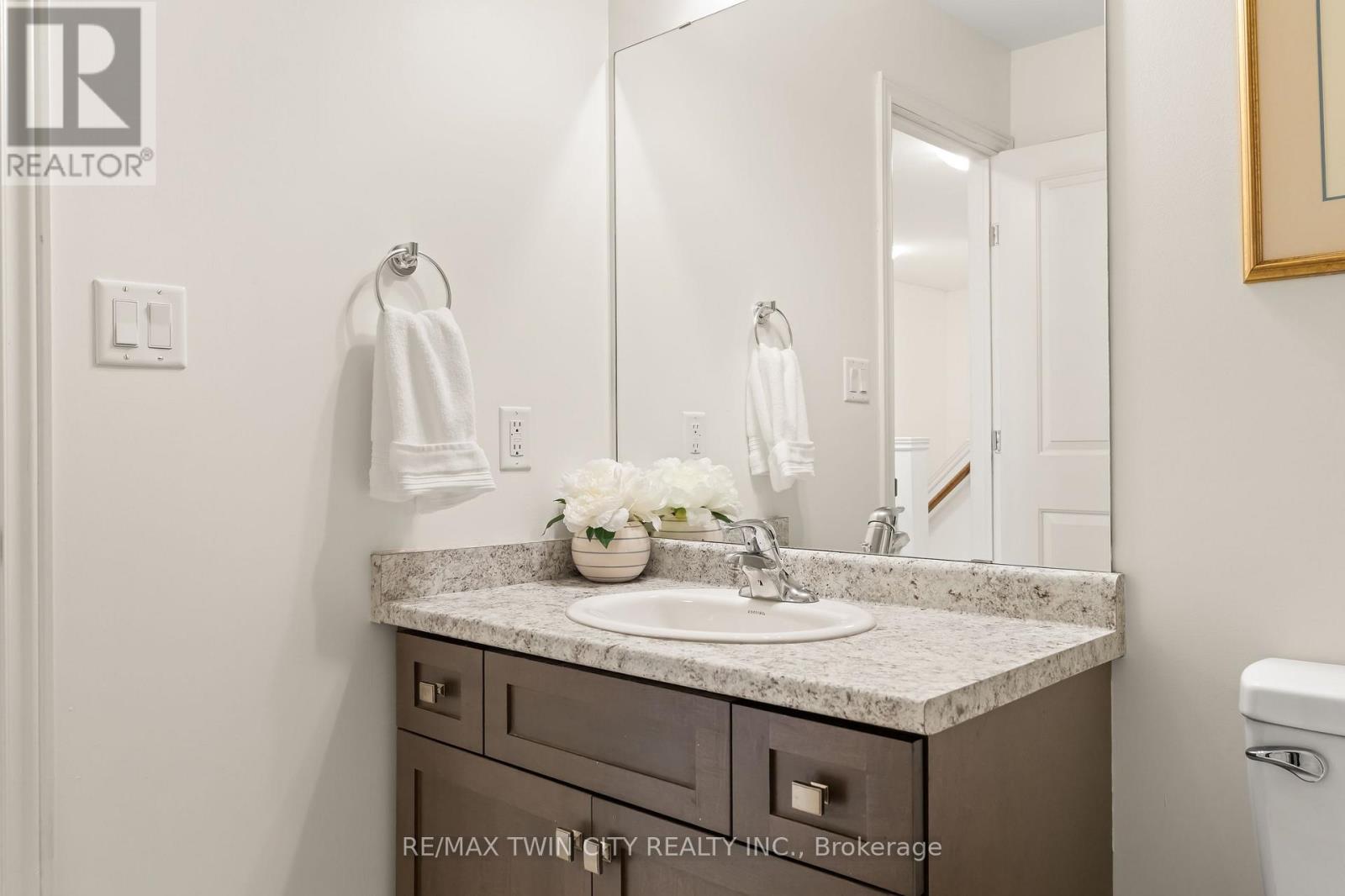 50 Greenwater Street, Kitchener, Ontario  N2R 0H2 - Photo 35 - X13025200