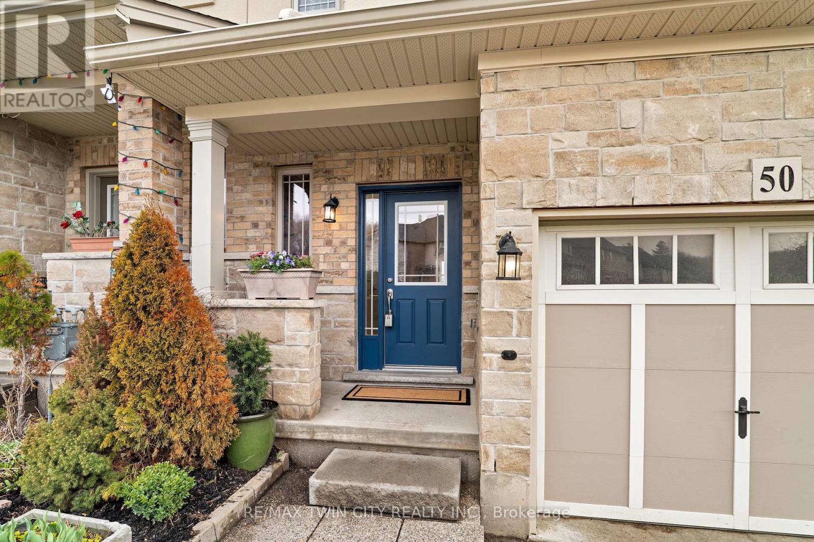 50 Greenwater Street, Kitchener, Ontario  N2R 0H2 - Photo 4 - X13025200