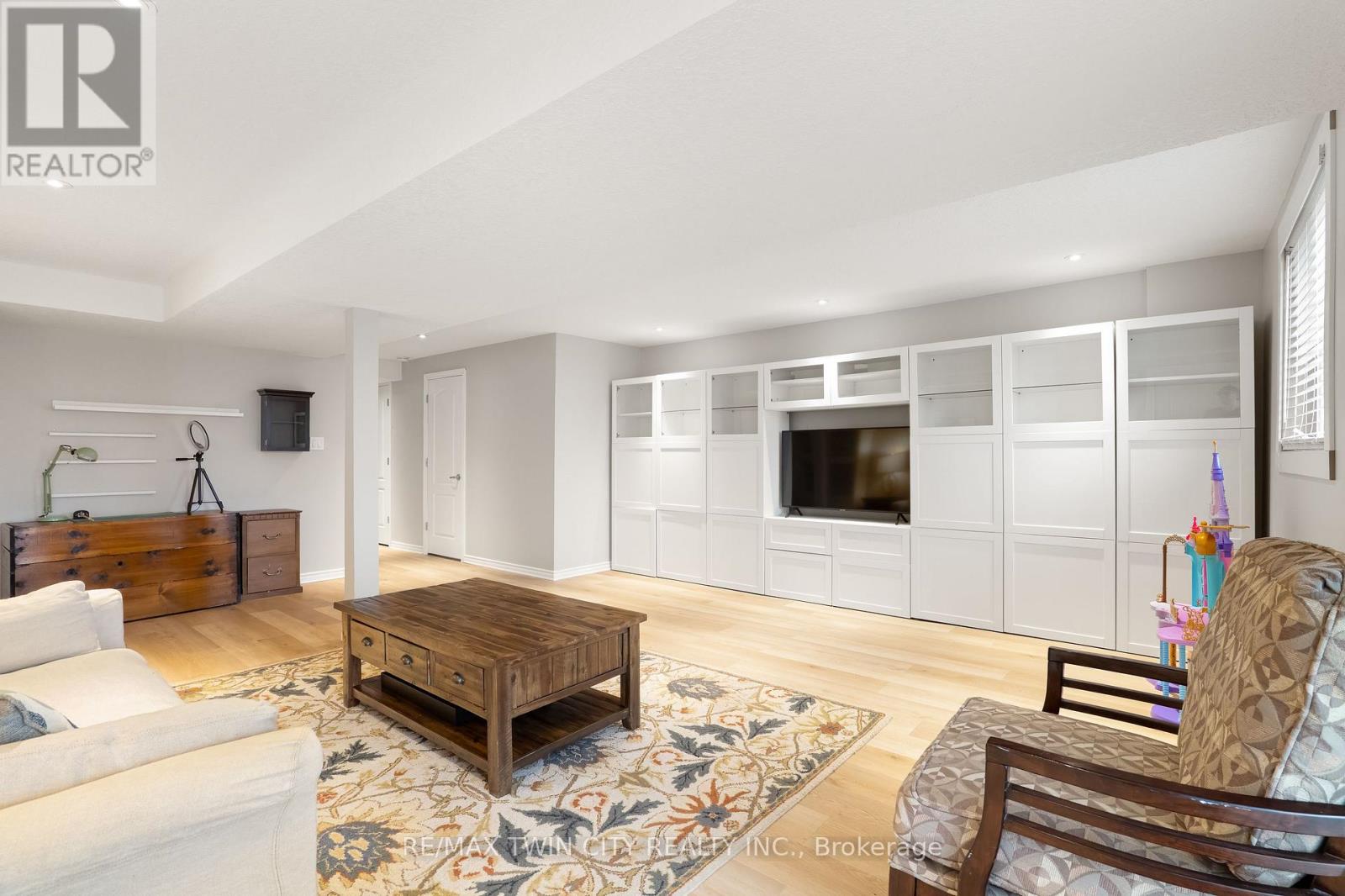 50 Greenwater Street, Kitchener, Ontario  N2R 0H2 - Photo 42 - X13025200