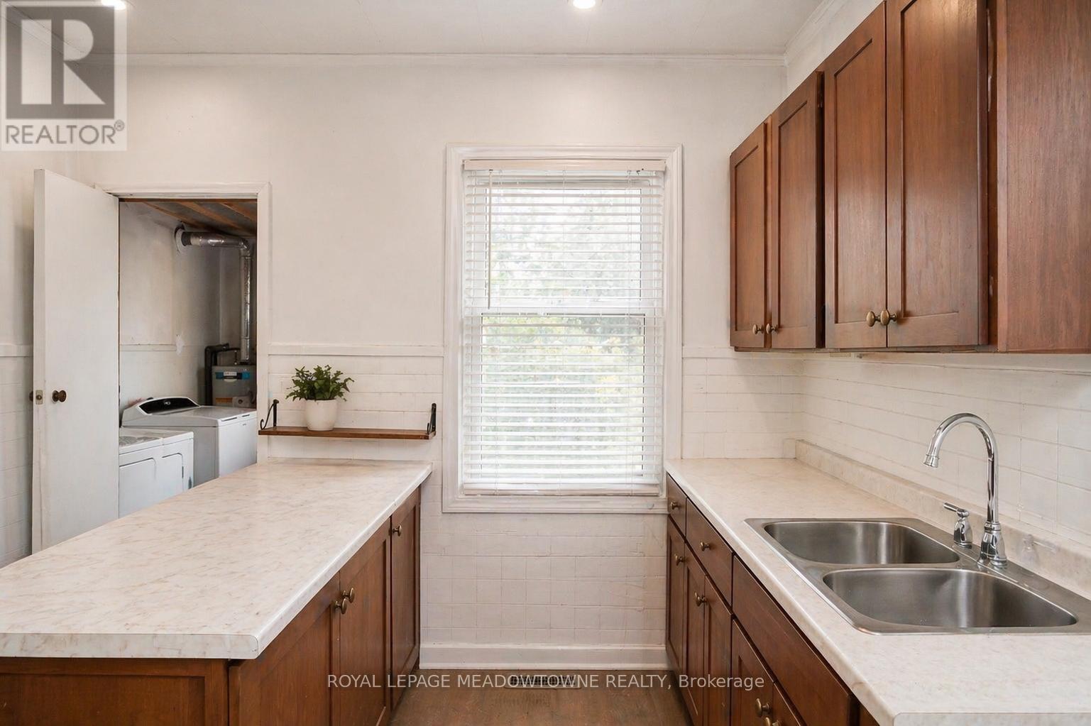 35 East 27th Street, Hamilton, Ontario  L8V 3E8 - Photo 18 - X13025284