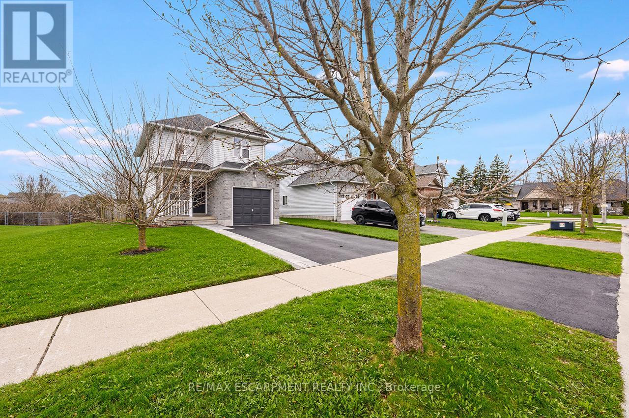 255 Hilltop Drive, North Dumfries, Ontario  N0B 1E0 - Photo 2 - X13025300