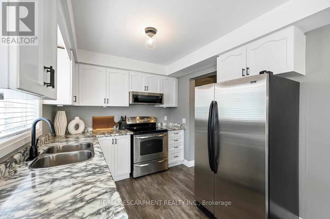 255 Hilltop Drive, North Dumfries, Ontario  N0B 1E0 - Photo 7 - X13025300