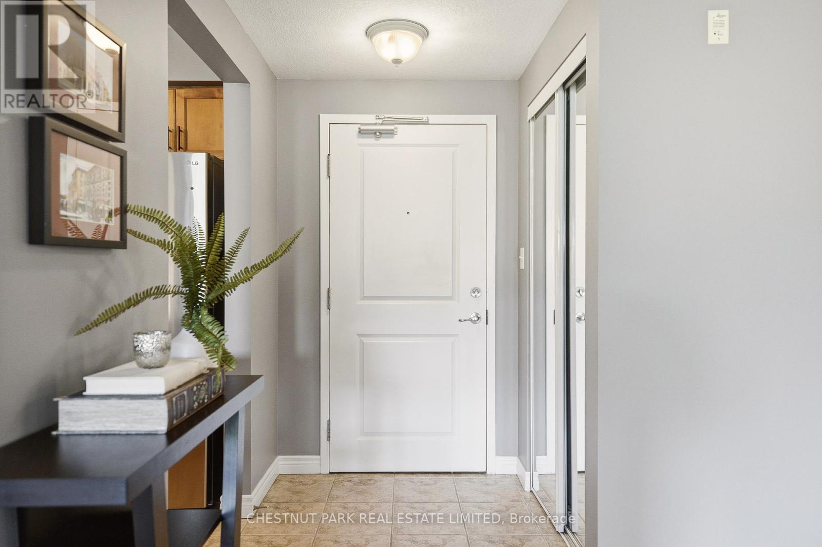 315 - 56 Kerman Avenue, Grimsby (Grimsby West), Ontario  L3M 0A1 - Photo 4 - X13025348