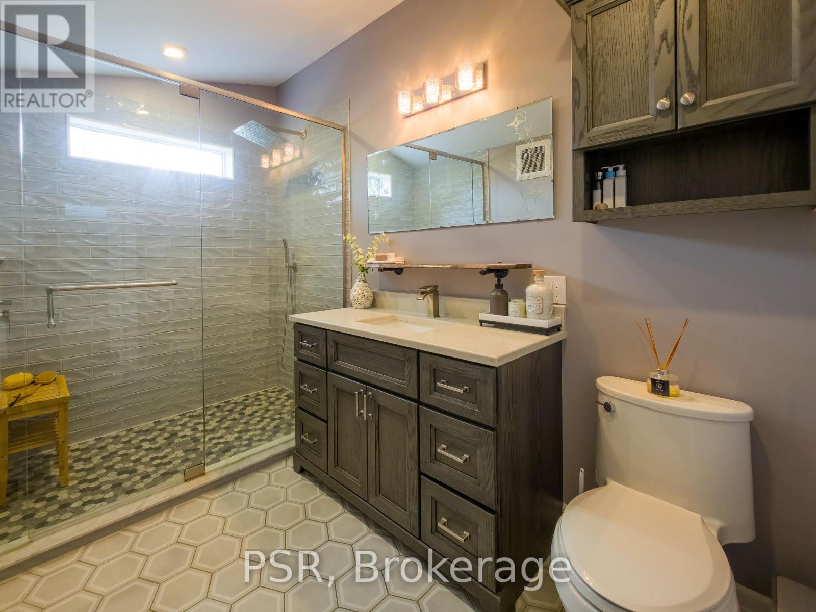 68 Fairmount Road, Kitchener, Ontario  N2H 2G6 - Photo 10 - X13025352