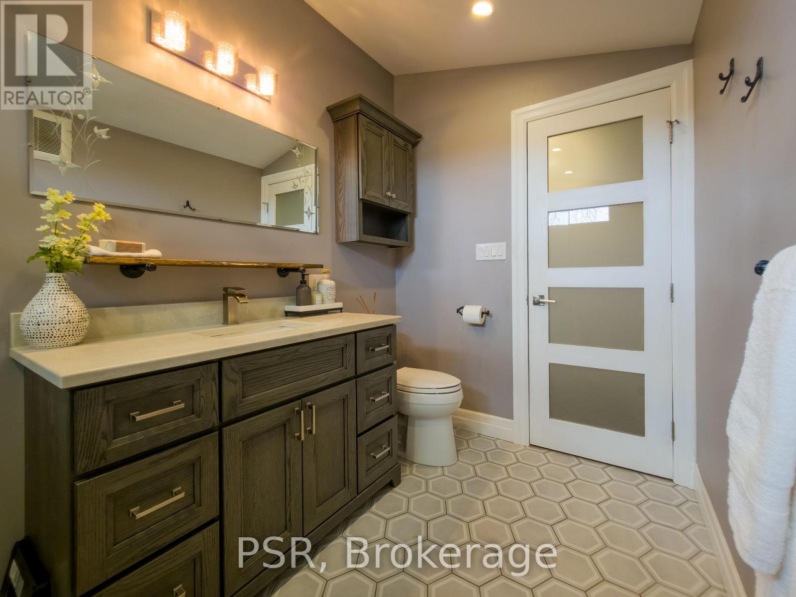 68 Fairmount Road, Kitchener, Ontario  N2H 2G6 - Photo 11 - X13025352