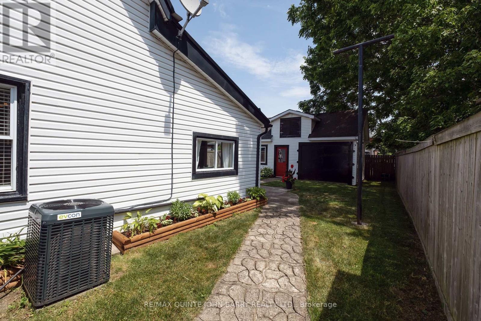 17 James Street, Quinte West, Ontario  K8V 2W8 - Photo 28 - X13025458