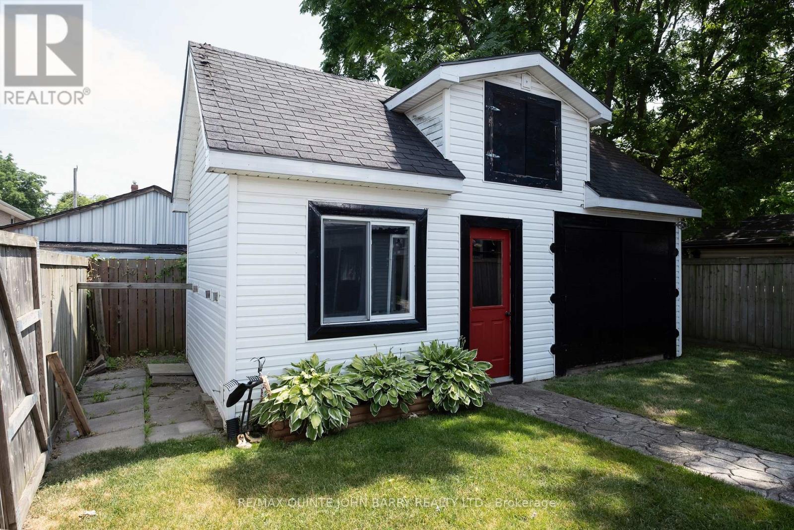 17 James Street, Quinte West, Ontario  K8V 2W8 - Photo 33 - X13025458