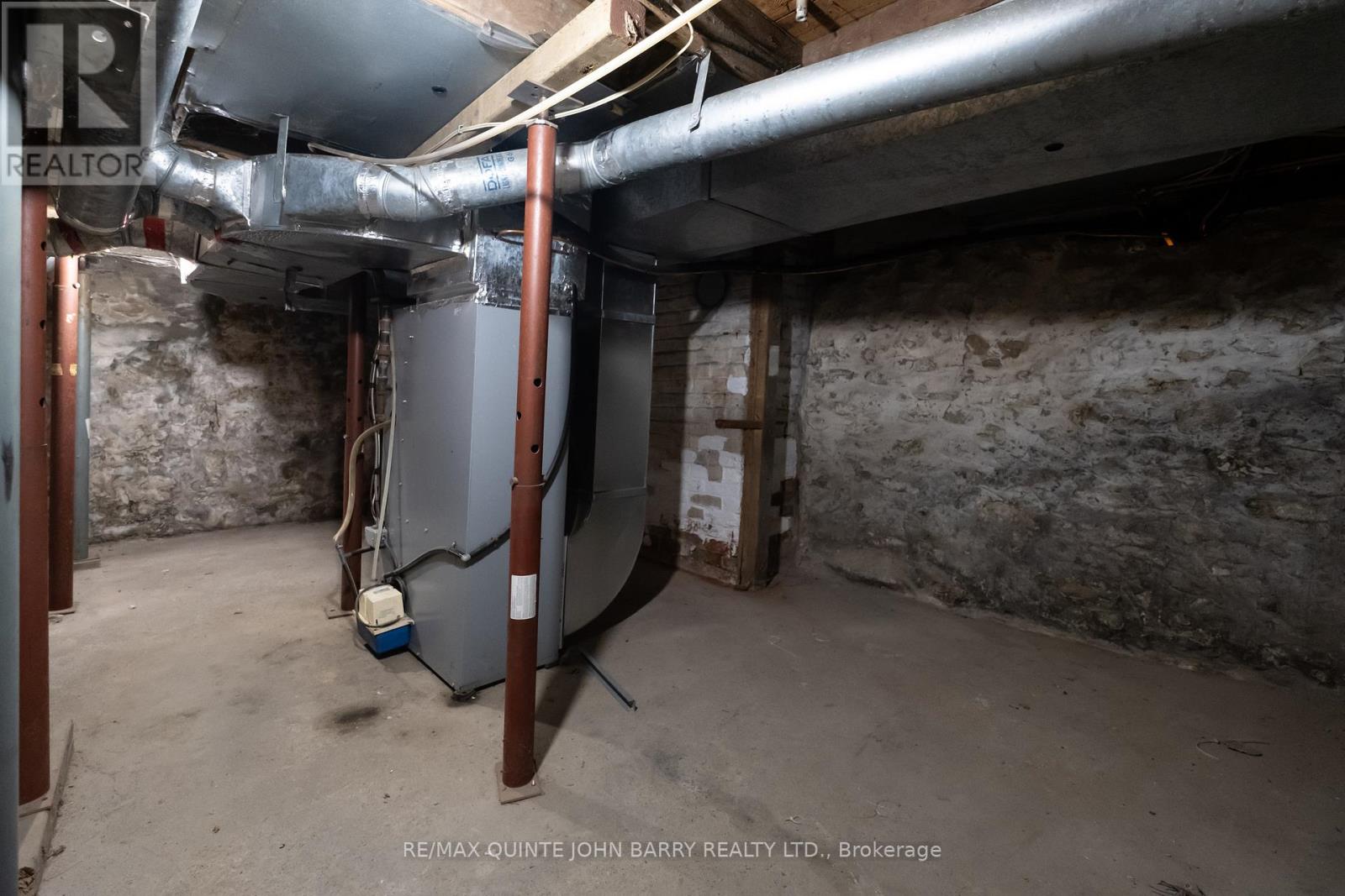 17 James Street, Quinte West, Ontario  K8V 2W8 - Photo 39 - X13025458