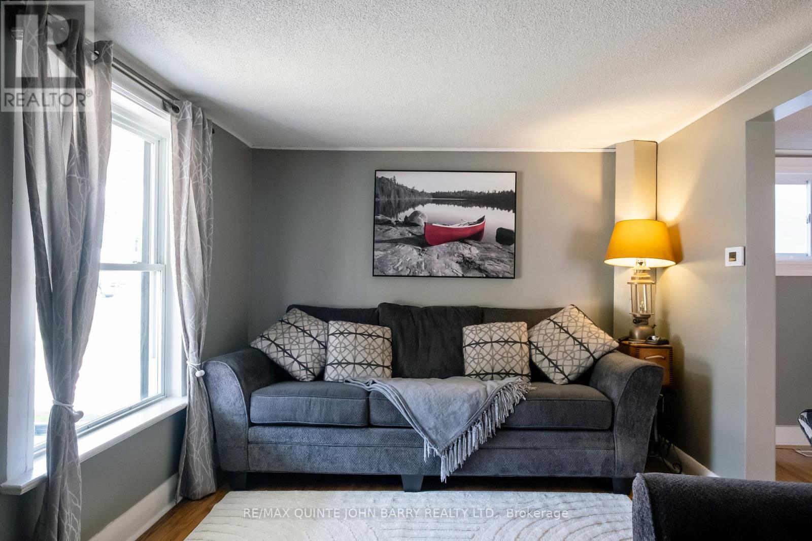 17 James Street, Quinte West, Ontario  K8V 2W8 - Photo 6 - X13025458