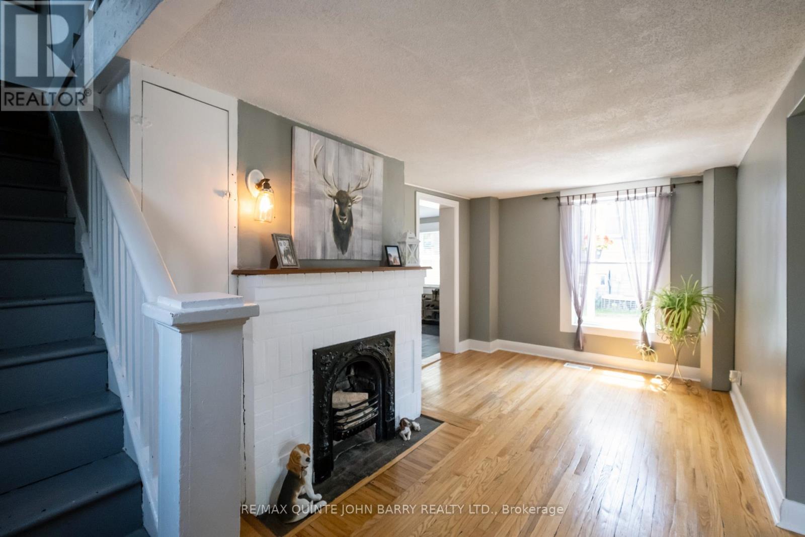 17 James Street, Quinte West, Ontario  K8V 2W8 - Photo 7 - X13025458