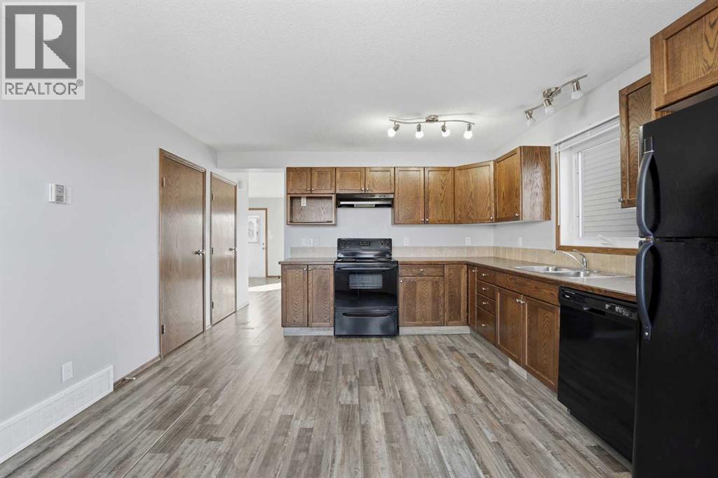 25 Winston Place, Blackfalds, Alberta  T4M 0K9 - Photo 11 - A2291139