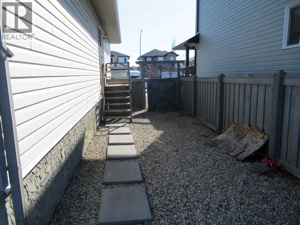 7830 115a Street, Grande Prairie, Alberta  T8W 0A1 - Photo 3 - A2297227