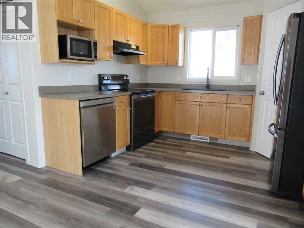 7830 115a Street, Grande Prairie, Alberta  T8W 0A1 - Photo 4 - A2297227