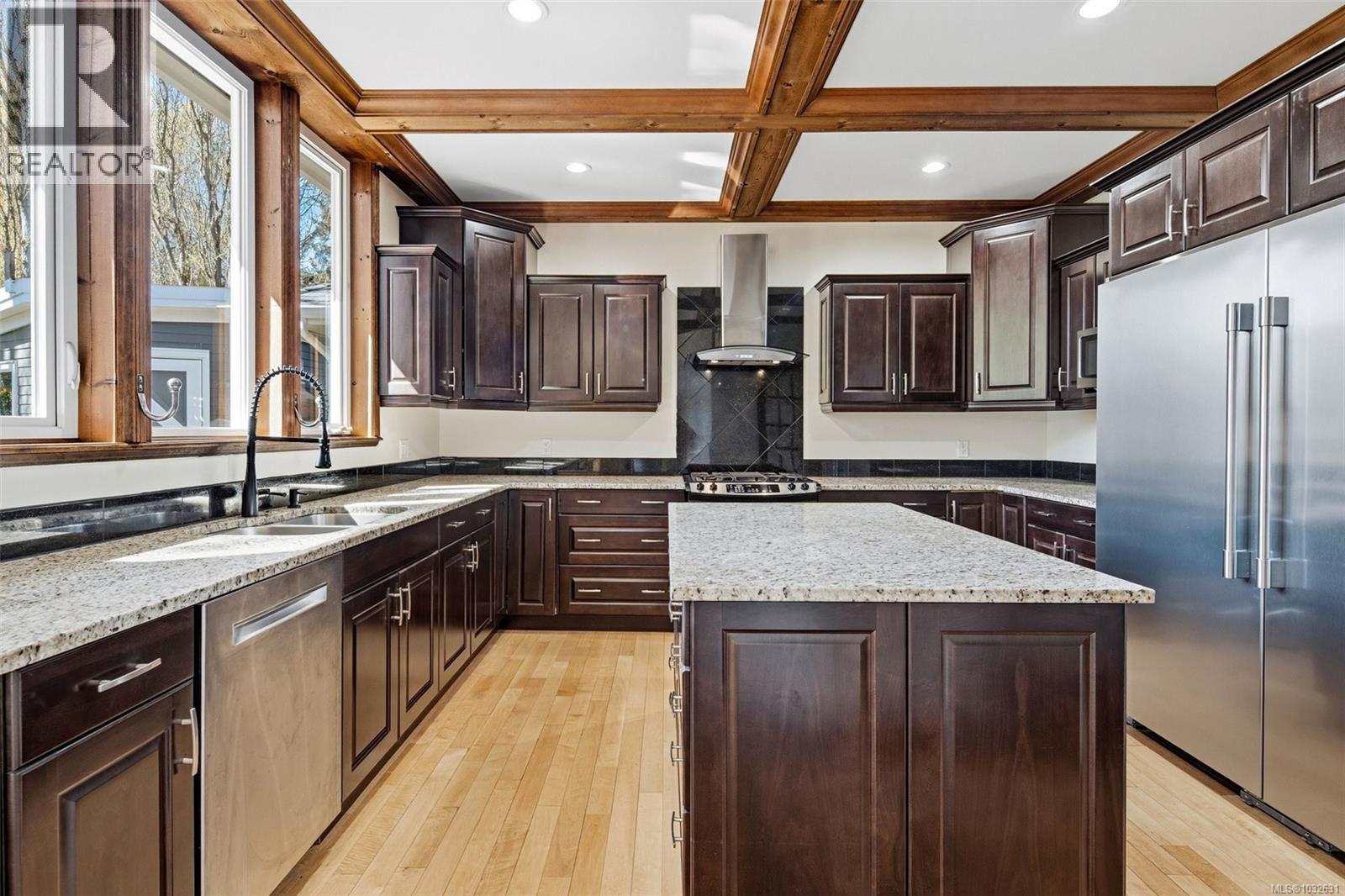 1174 South Valley Pl, Saanich, British Columbia  V8Z 7Z1 - Photo 5 - 1032631