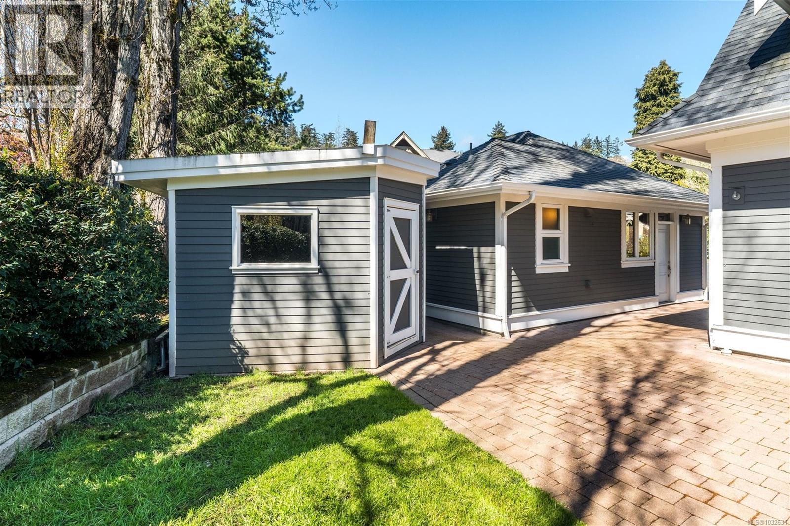 1174 South Valley Pl, Saanich, British Columbia  V8Z 7Z1 - Photo 44 - 1032631