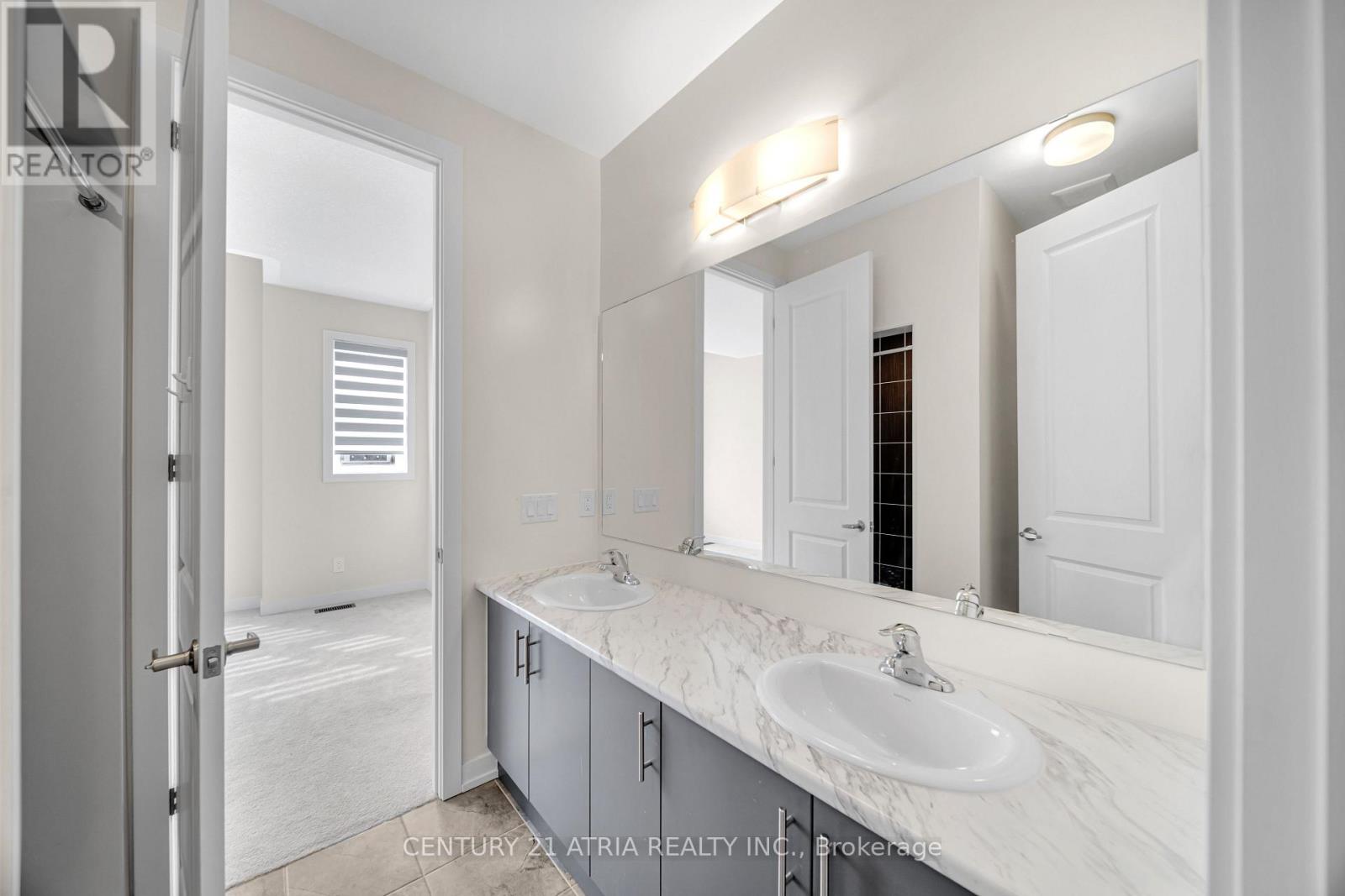 1838 Narcissus Gardens, Pickering, Ontario  L1X 0K6 - Photo 26 - E13025276