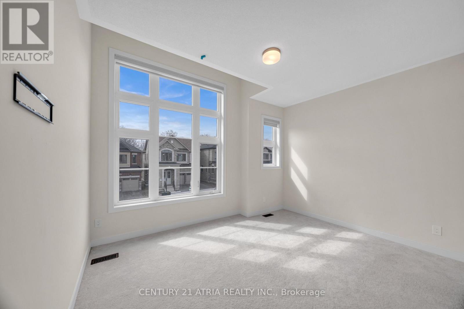 1838 Narcissus Gardens, Pickering, Ontario  L1X 0K6 - Photo 27 - E13025276