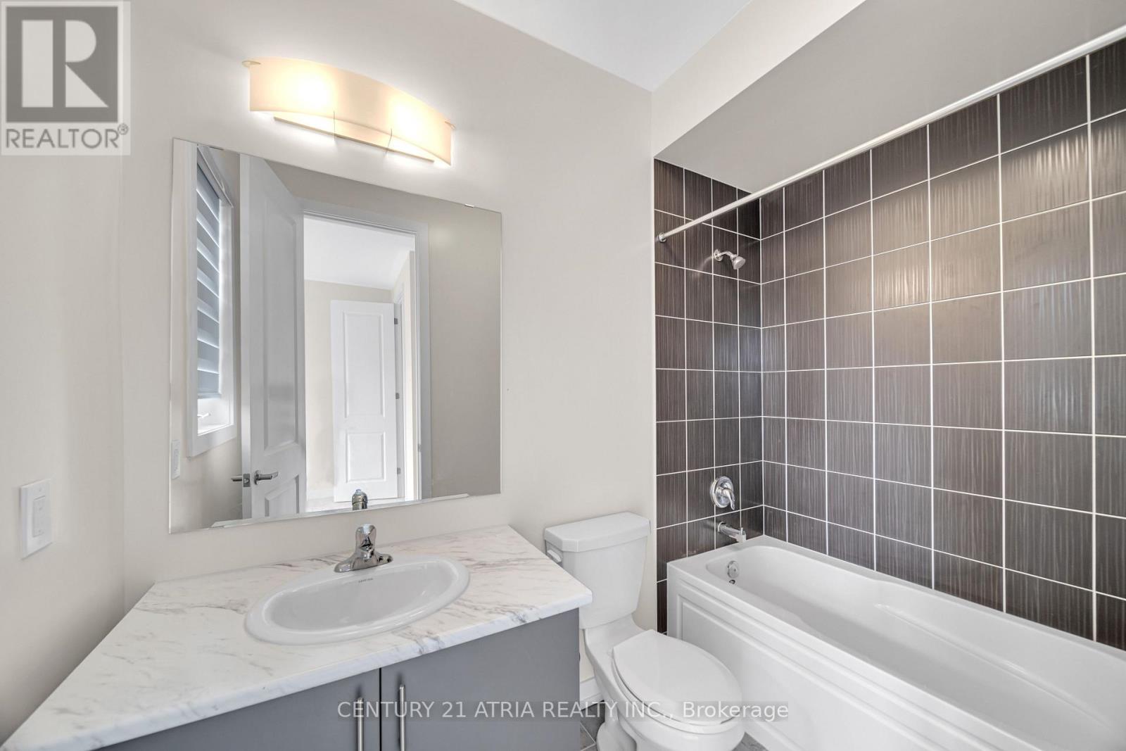 1838 Narcissus Gardens, Pickering, Ontario  L1X 0K6 - Photo 29 - E13025276