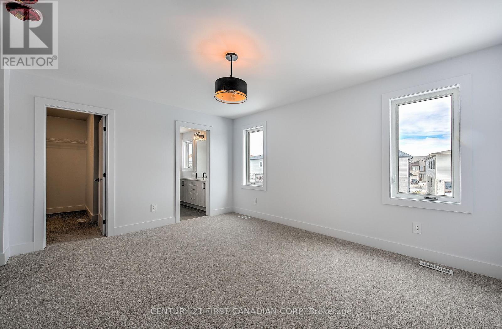 Photo 20 of 30 for 245 Hesselman Crescent