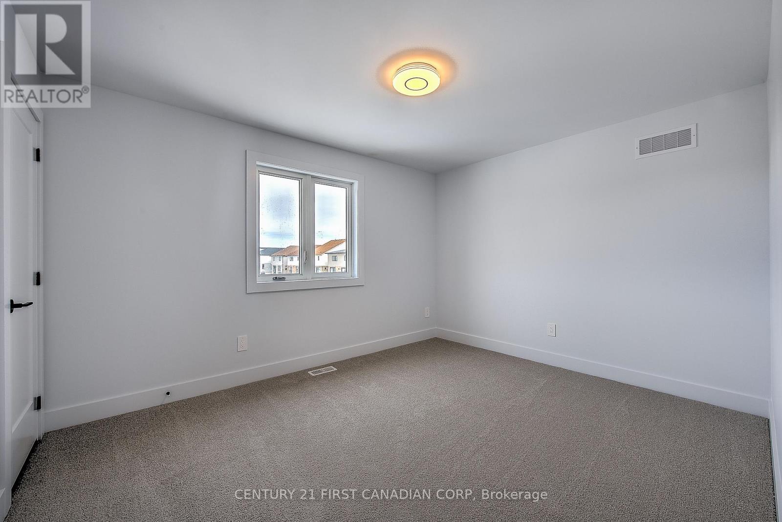 Photo 27 of 30 for 245 Hesselman Crescent