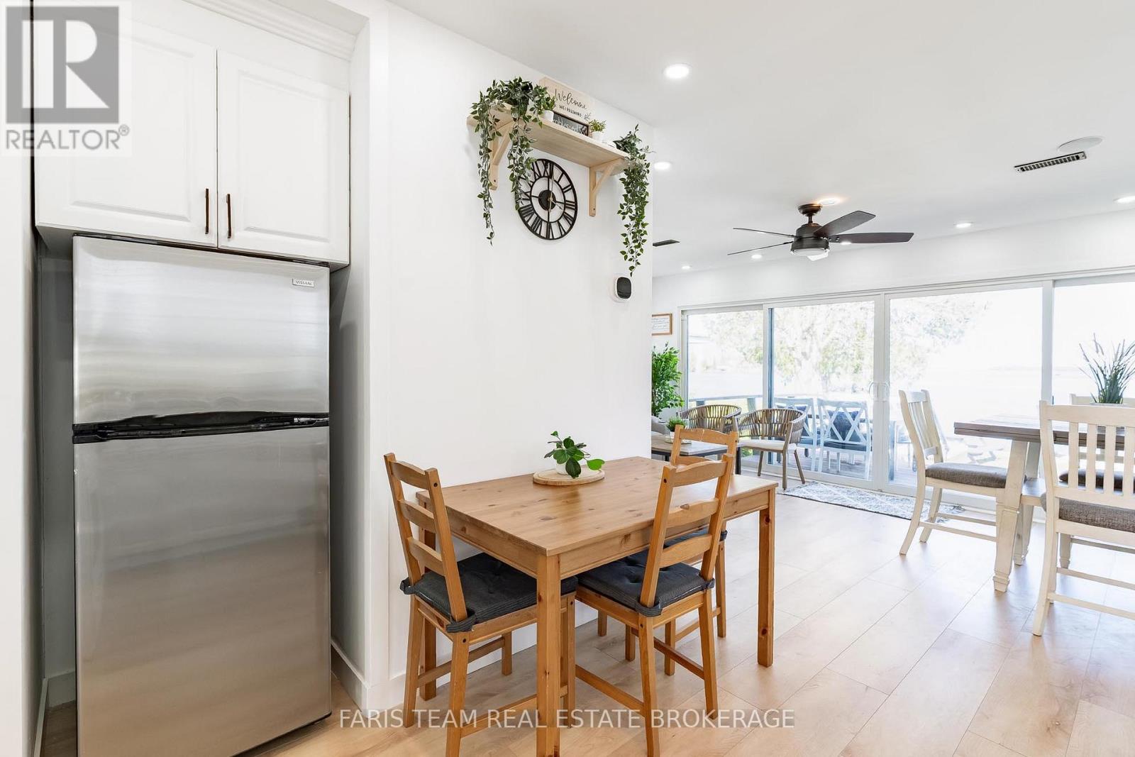 2305 Crystal Beach Road, Innisfil, Ontario  L9S 3W8 - Photo 13 - N13024672