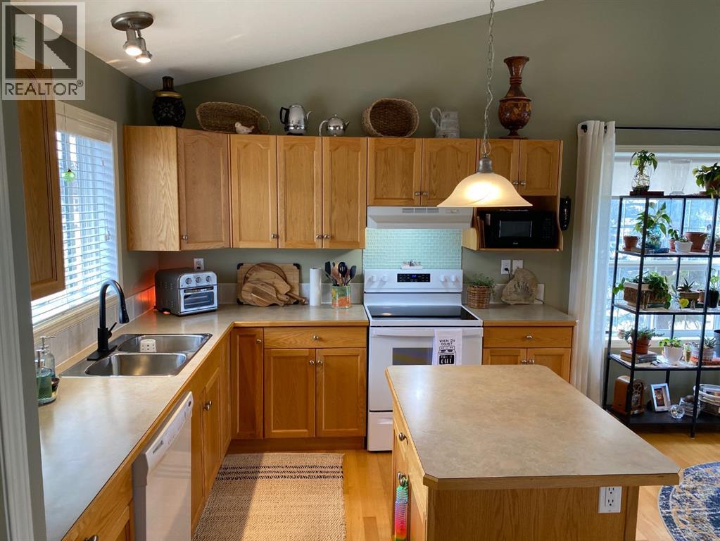 21, 5302 47 Street, Camrose, Alberta  T4V 1K6 - Photo 5 - A2303052