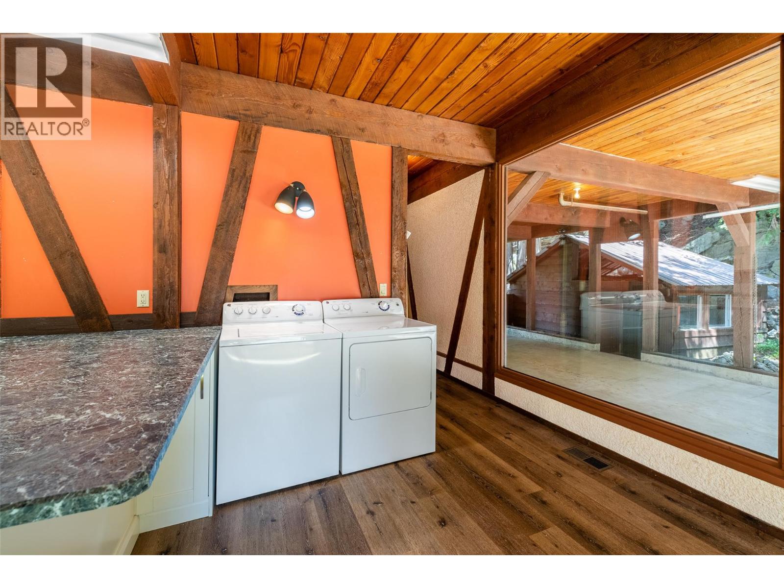 10208 Twin Bays Road, Twin Bays, British Columbia  V0B 1A1 - Photo 20 - 10384028