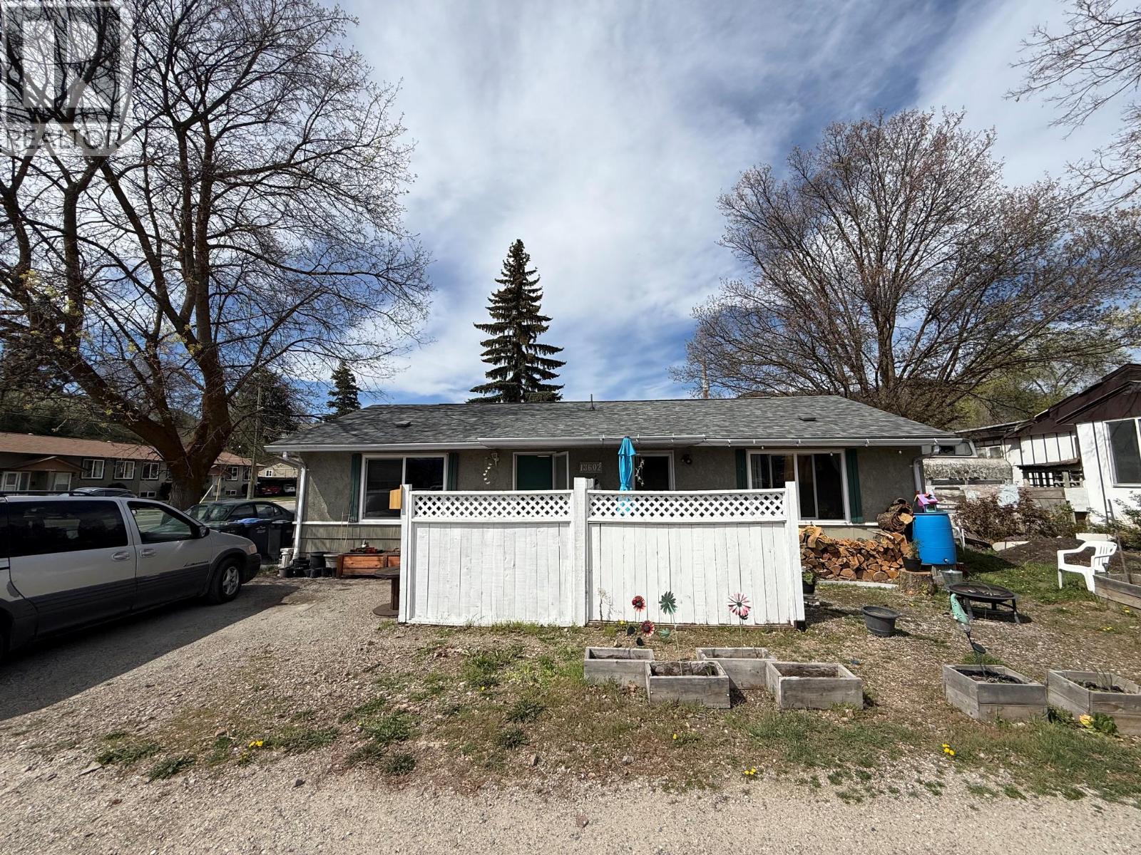 13602 SPENCER Avenue, summerland, British Columbia