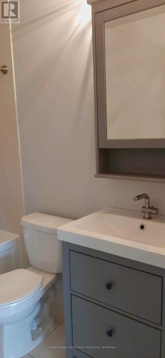 515 - 339 Rathburn Road W, Mississauga, Ontario  L5B 0K6 - Photo 5 - W13022578