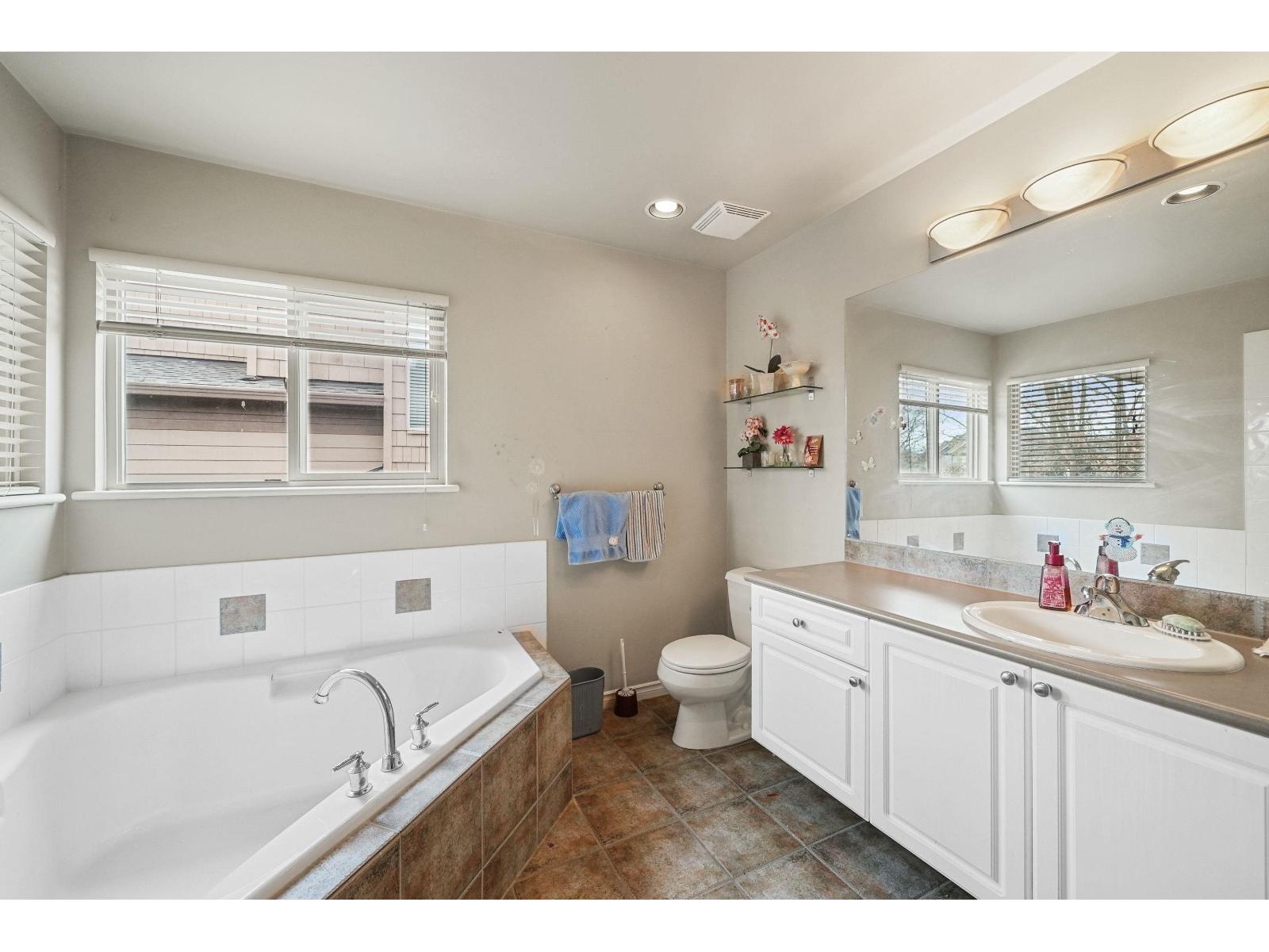 103 16655 64 Avenue, Surrey, British Columbia  V3S 3V1 - Photo 14 - R3113593