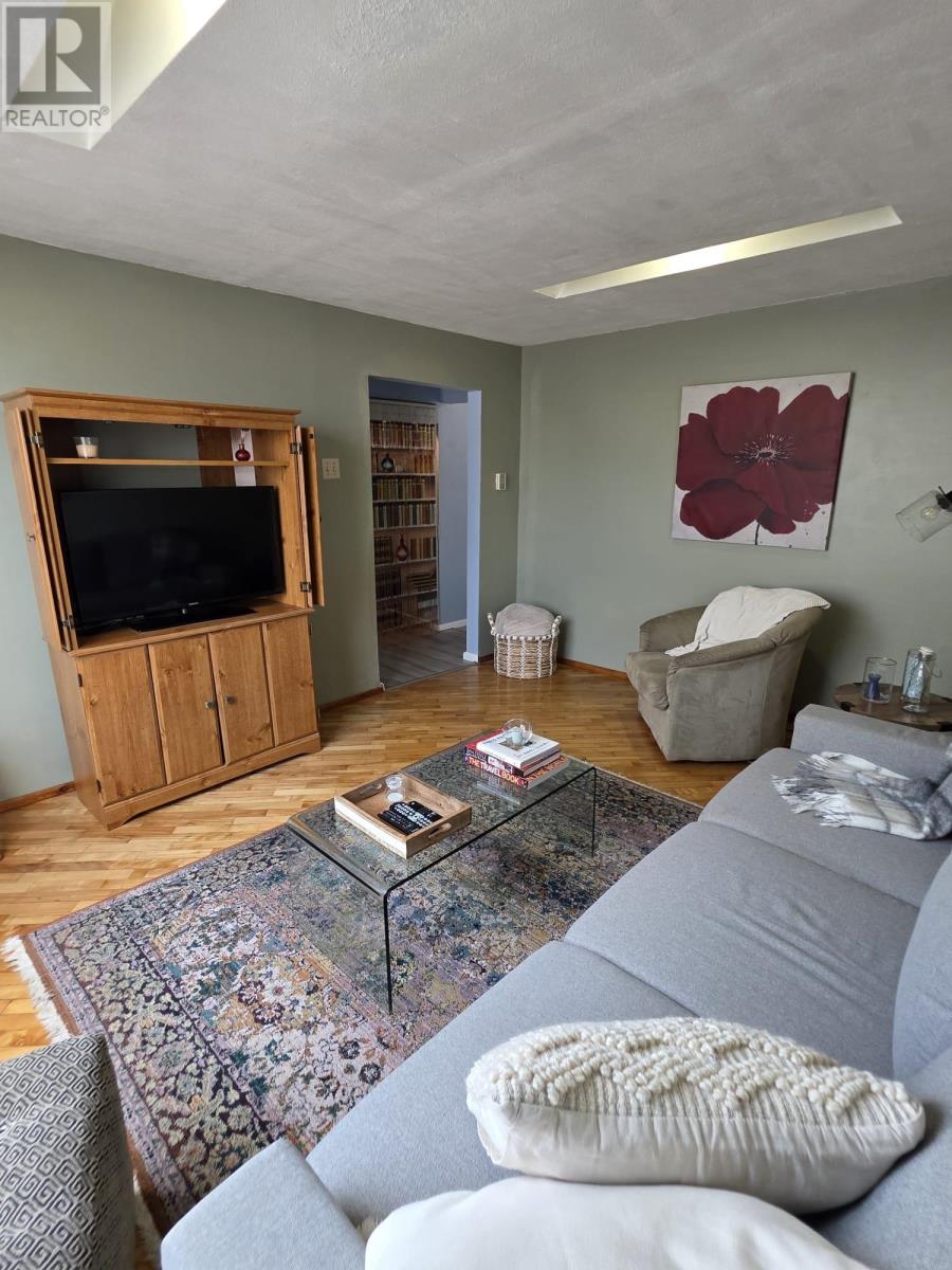 1317 Home Ave, Thunder Bay, Ontario  P7E 3B8 - Photo 9 - TB2600753