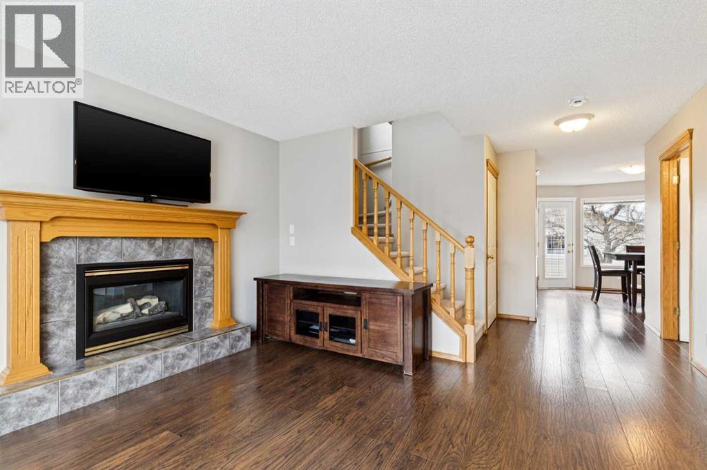 81 Bridlewood Manor Sw, Calgary, Alberta  T2Y 3T4 - Photo 6 - A2294484