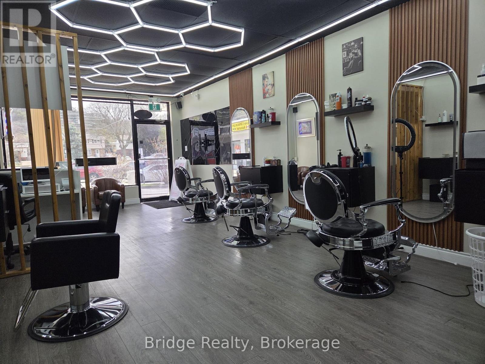 4 - 635 Greenhill Avenue, Hamilton, Ontario  L8K 5W8 - Photo 12 - X12878280